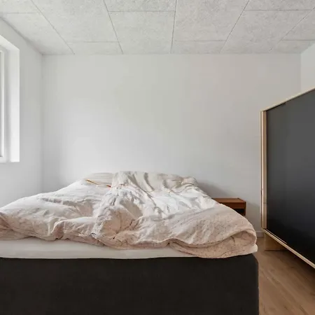 Feriehus In 1st Row By The Limfjord *